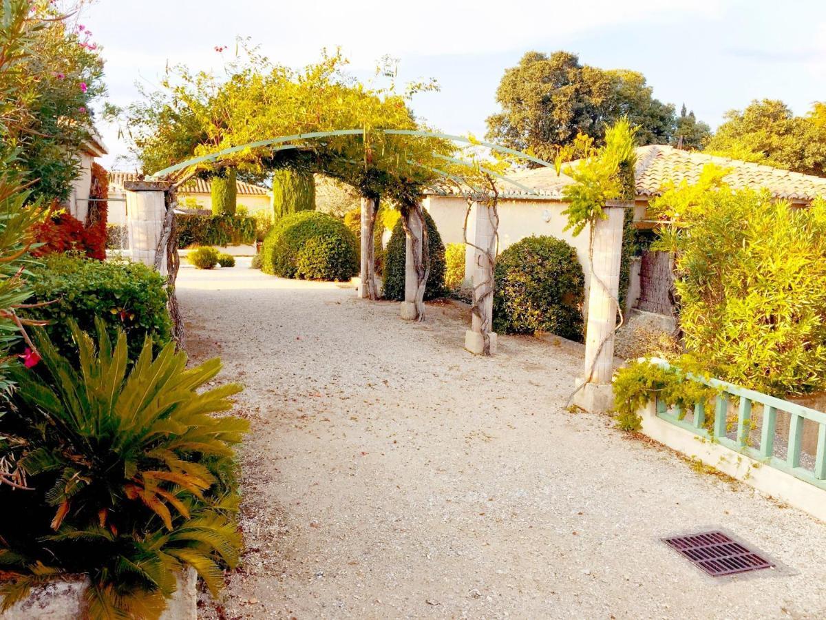 Le Mazet De Lola Villa Saint-Rémy-de-Provence Екстериор снимка